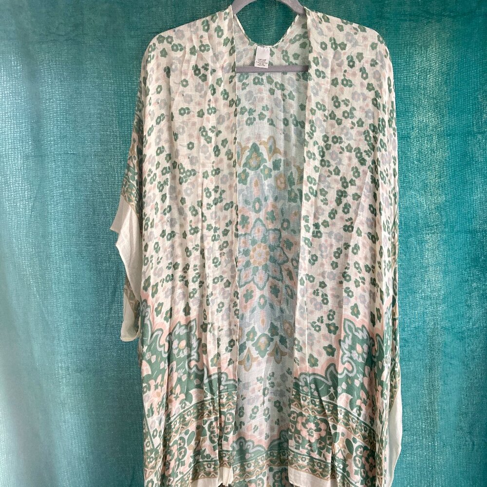 Francesca's Boho Floral Kimono